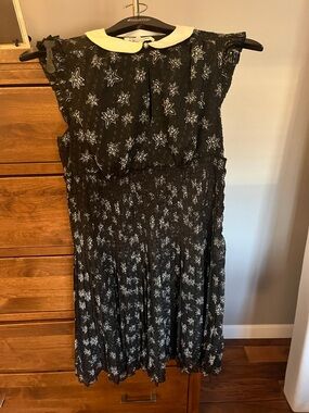 Black Star-Print Midi Dress with Cream Collar